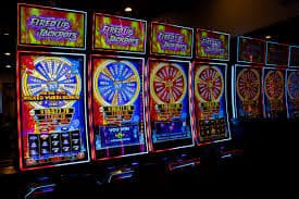 Người dùng Việt Nam rút tiền thắng cược qua điện thoại tại oxbet com
